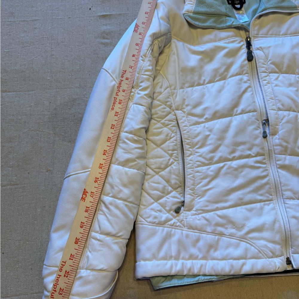 Women’s Patagonia White Winter Jacket - Picture 7 of 10